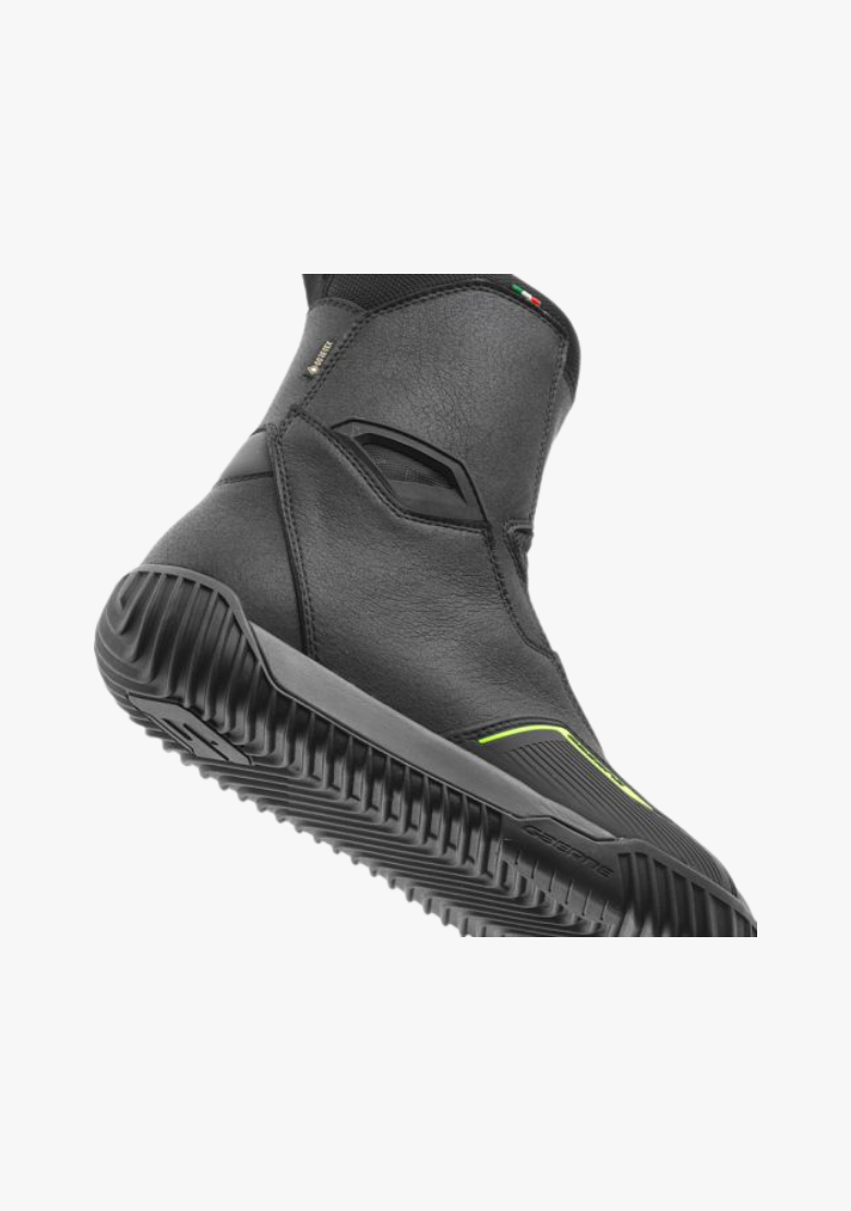 GAERNE ESCAPE BOOTS WCL Helmet